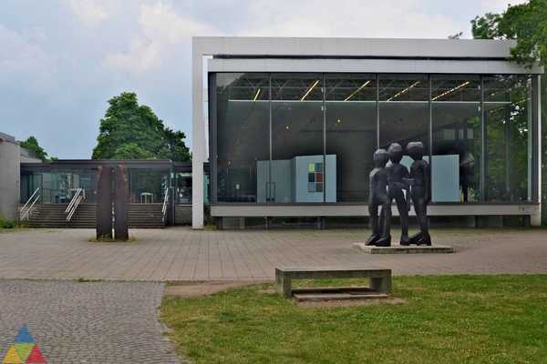 Foto des Gebäudes. Foto des Gebäudes.