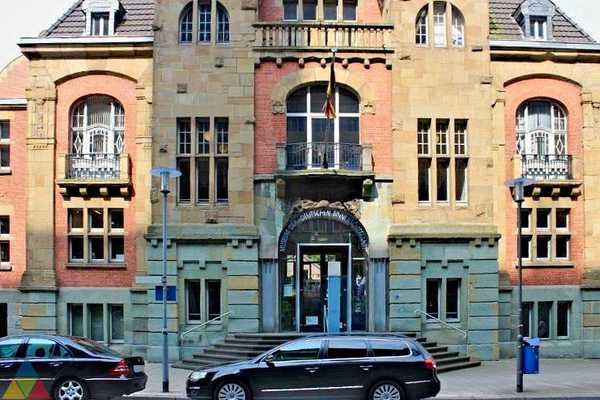 Foto des Gebäudes. Foto des Gebäudes.