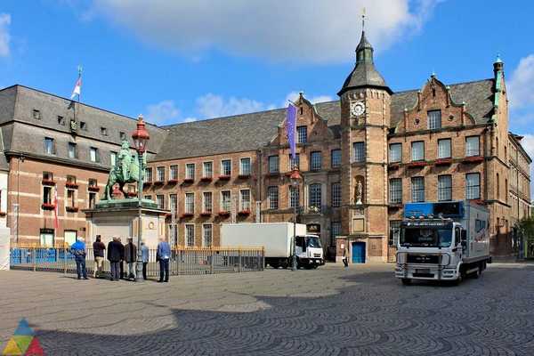 Foto des Gebäudes. Foto des Gebäudes.