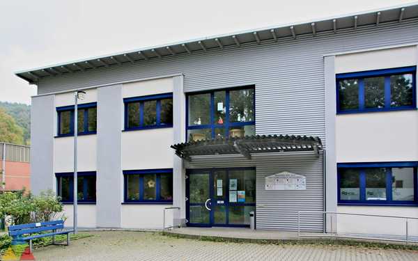 Foto des Gebäudes. Foto des Gebäudes.