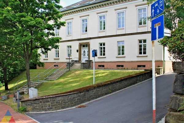 Foto des Gebäudes. Foto des Gebäudes.