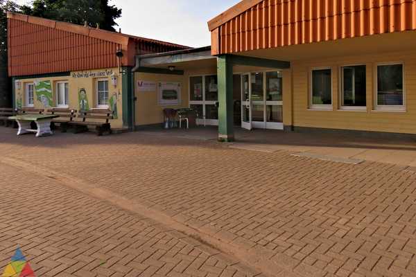 Foto des Gebäudes. Foto des Gebäudes.