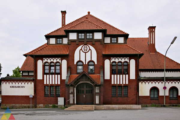 Foto des Gebäudes. Foto des Gebäudes.