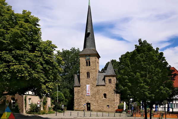 Foto des Gebäudes. Foto des Gebäudes.