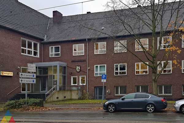 Foto des Gebäudes. Foto des Gebäudes.