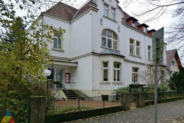 Foto des Gebäudes. Foto des Gebäudes.