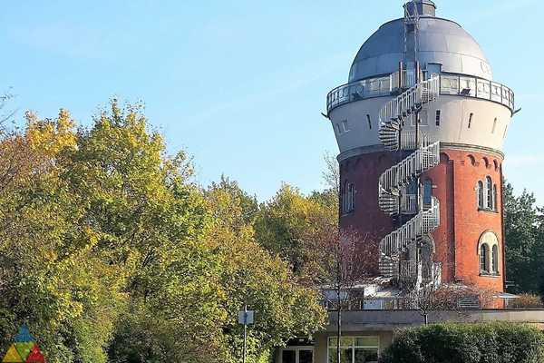 Foto des Gebäudes. Foto des Gebäudes.