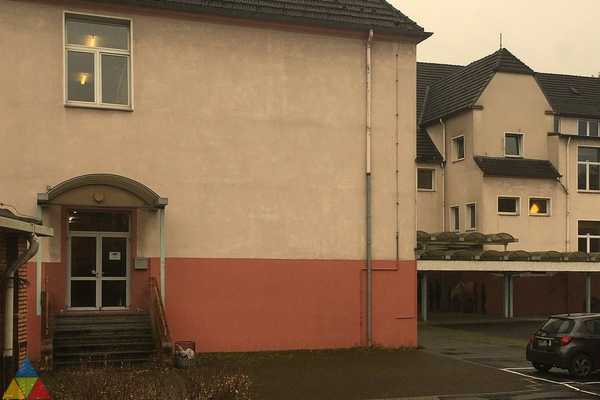 Foto des Gebäudes. Foto des Gebäudes.