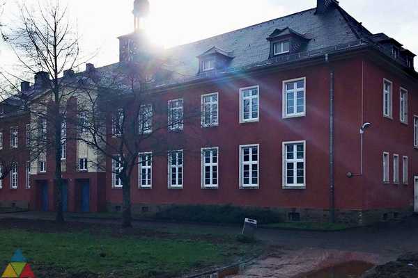 Foto des Gebäudes. Foto des Gebäudes.